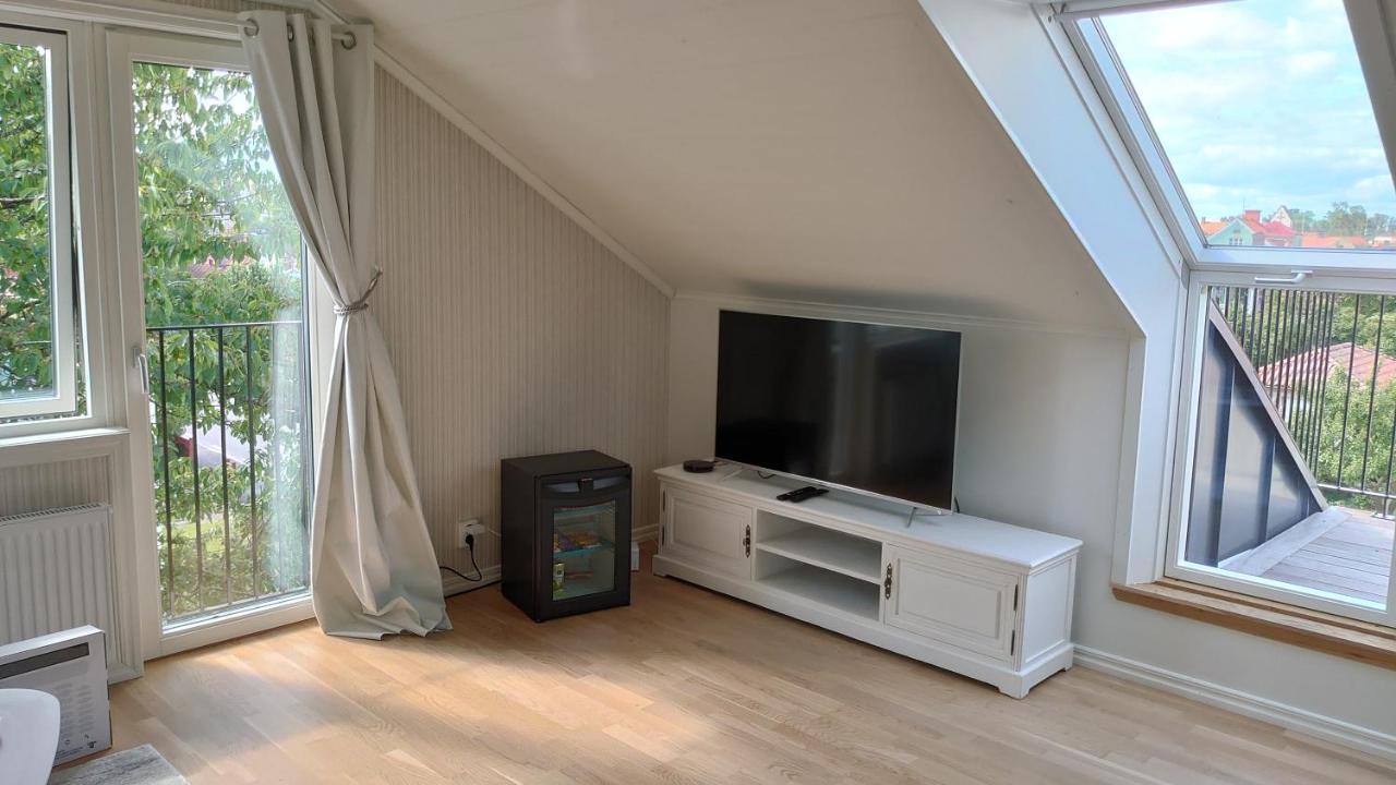 Simones Hotel Вадстена Екстериор снимка