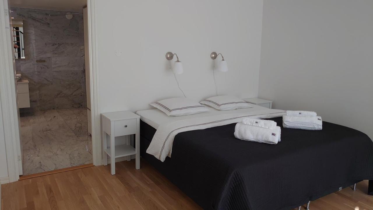 Simones Hotel Вадстена Екстериор снимка